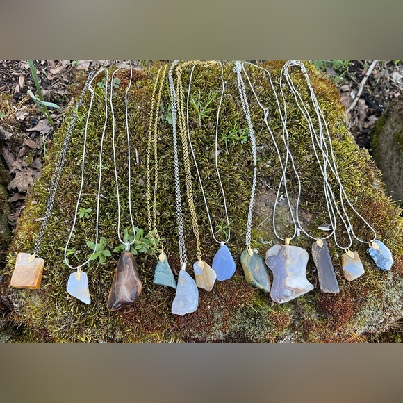 Handmade polished rock necklaces - Picture 6 of 11